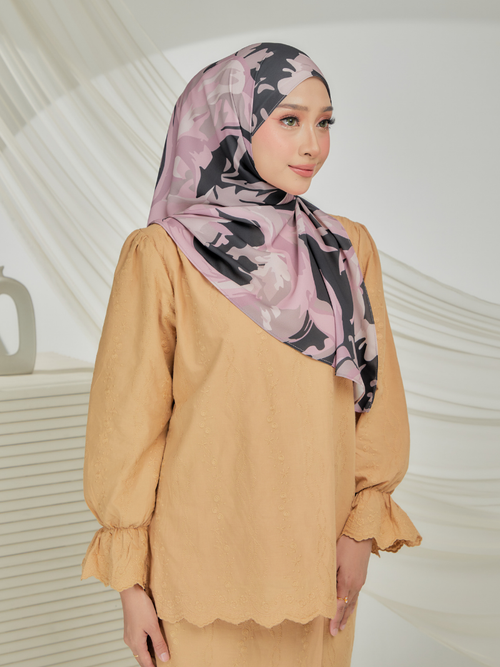 Allure in Vela