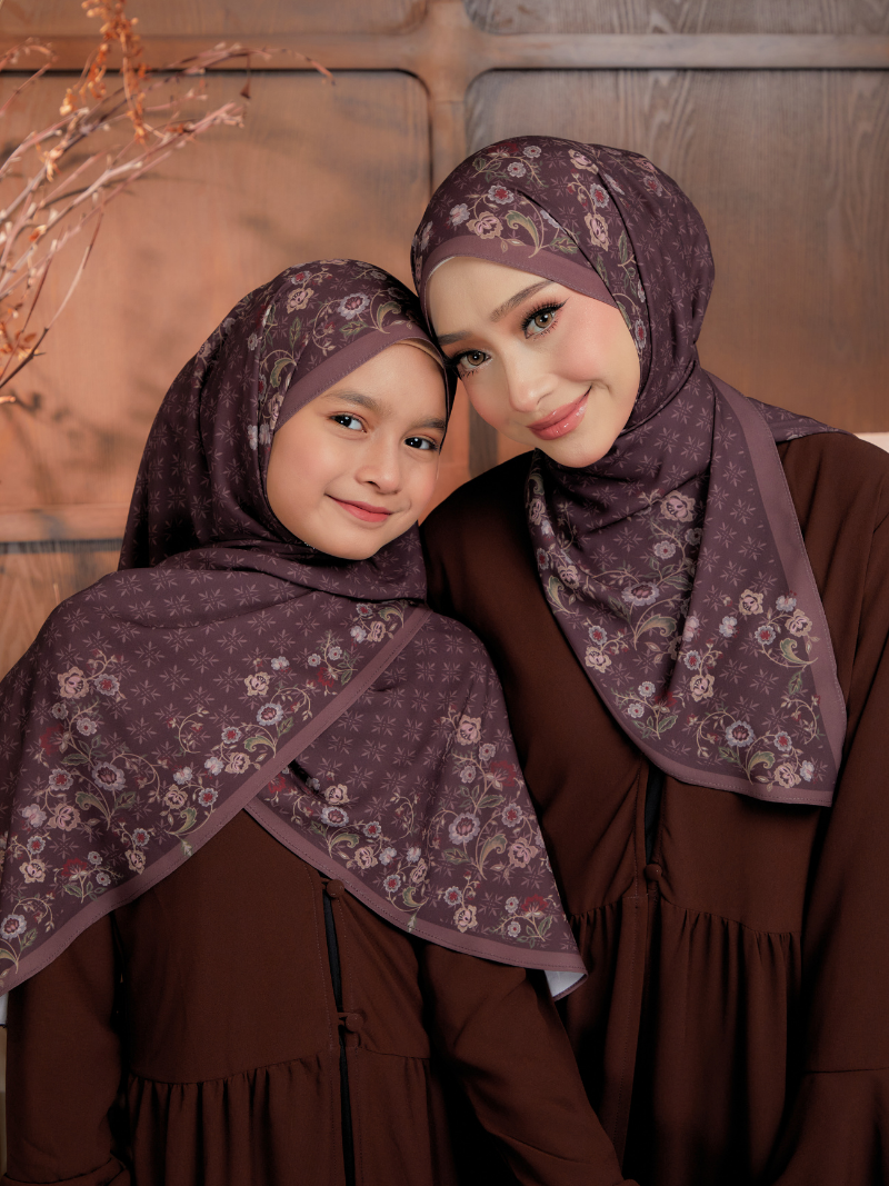 Noor in Ziva
