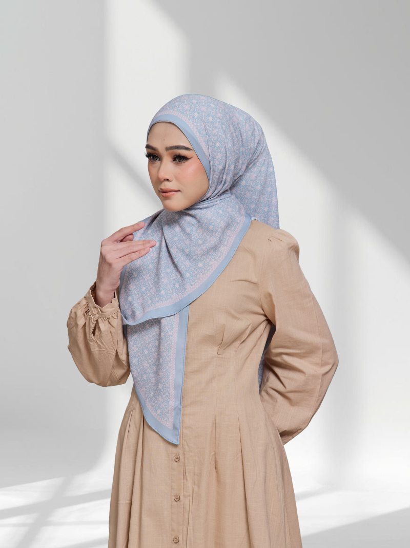 Aristella in Skylight