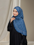 Yara in Royal teal
