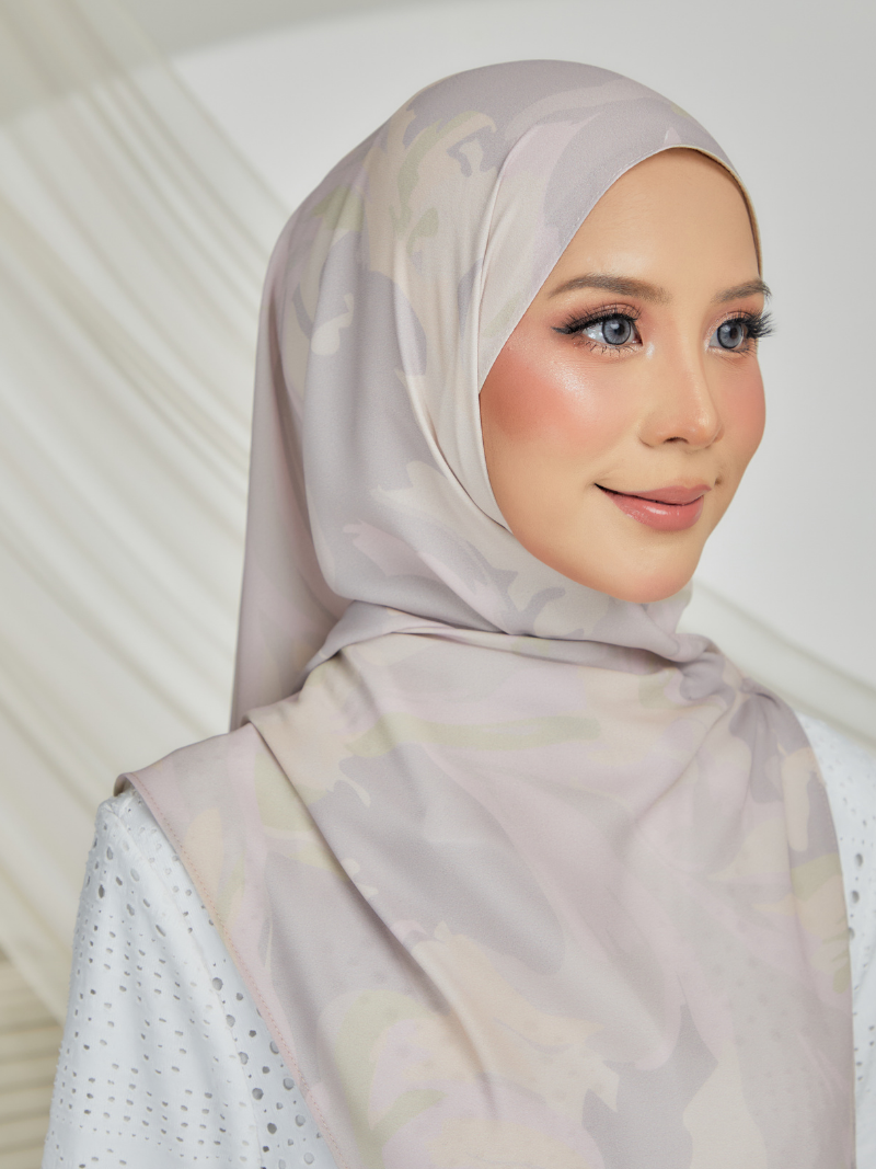 Allure in Cyra