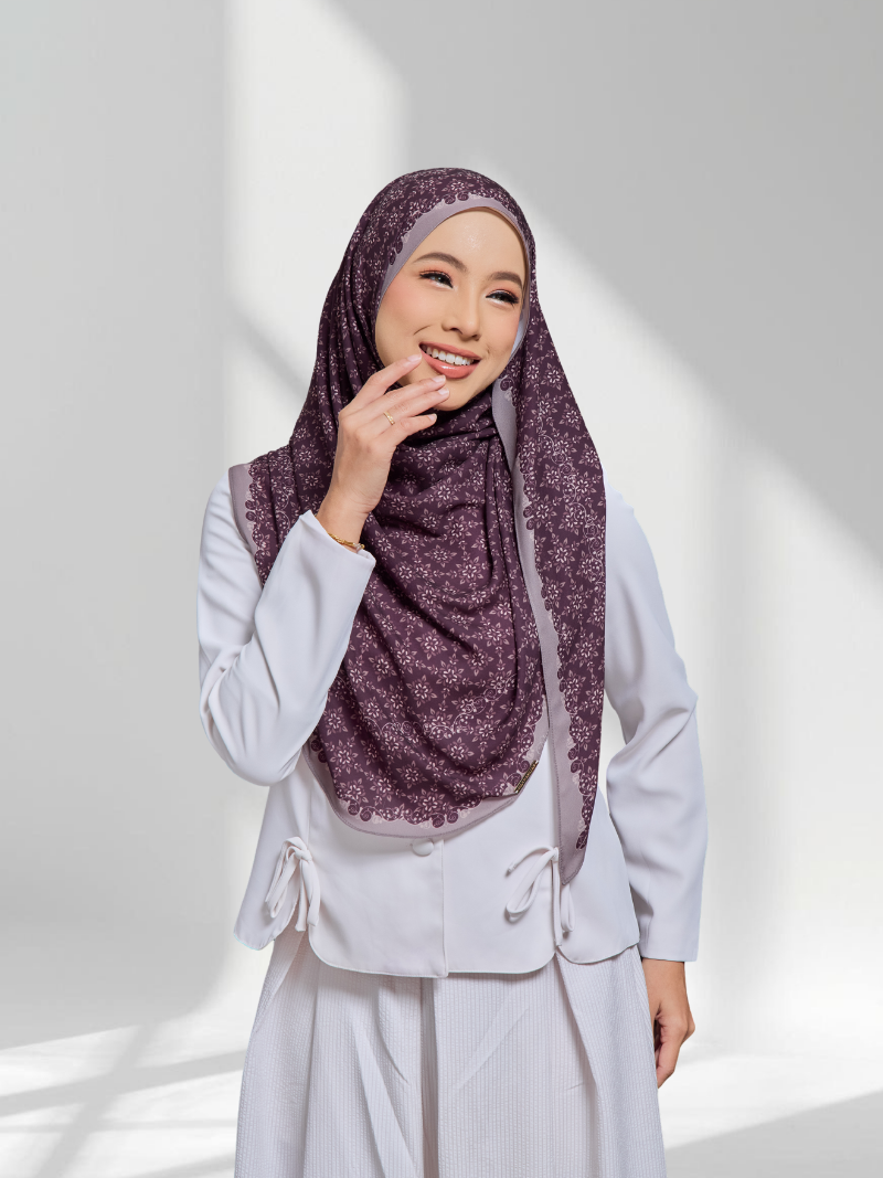 Aristella in Royal Twinkle