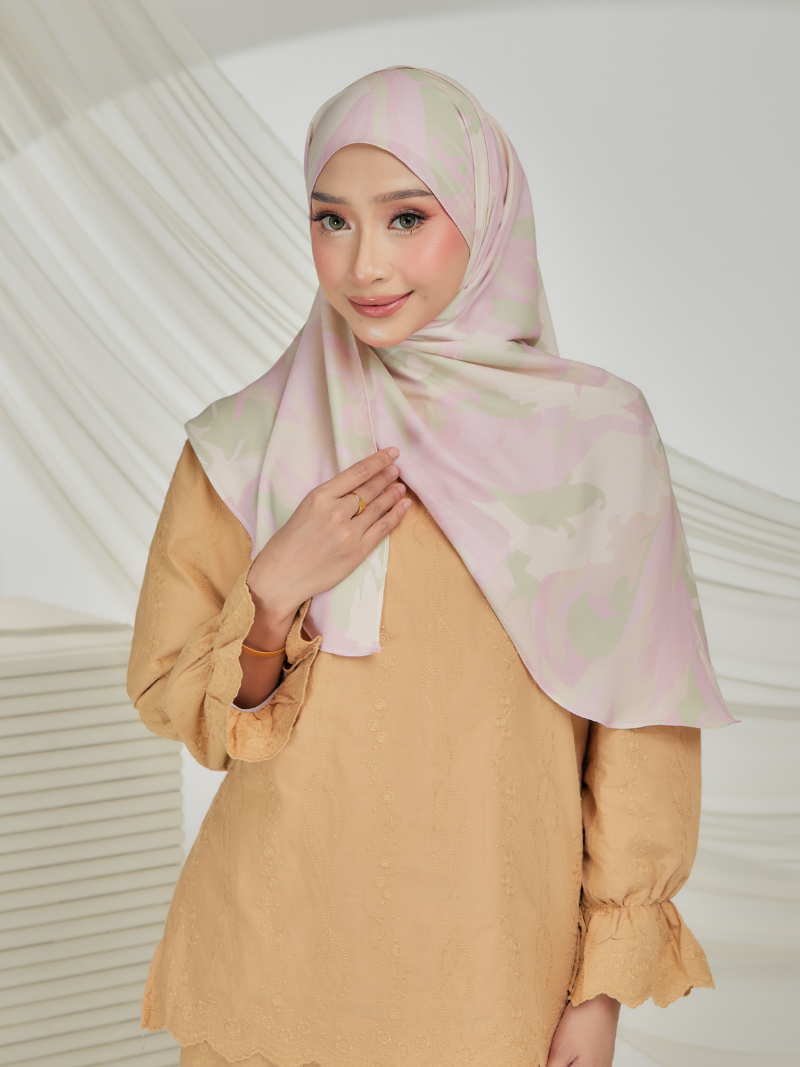 Allure in Alyx