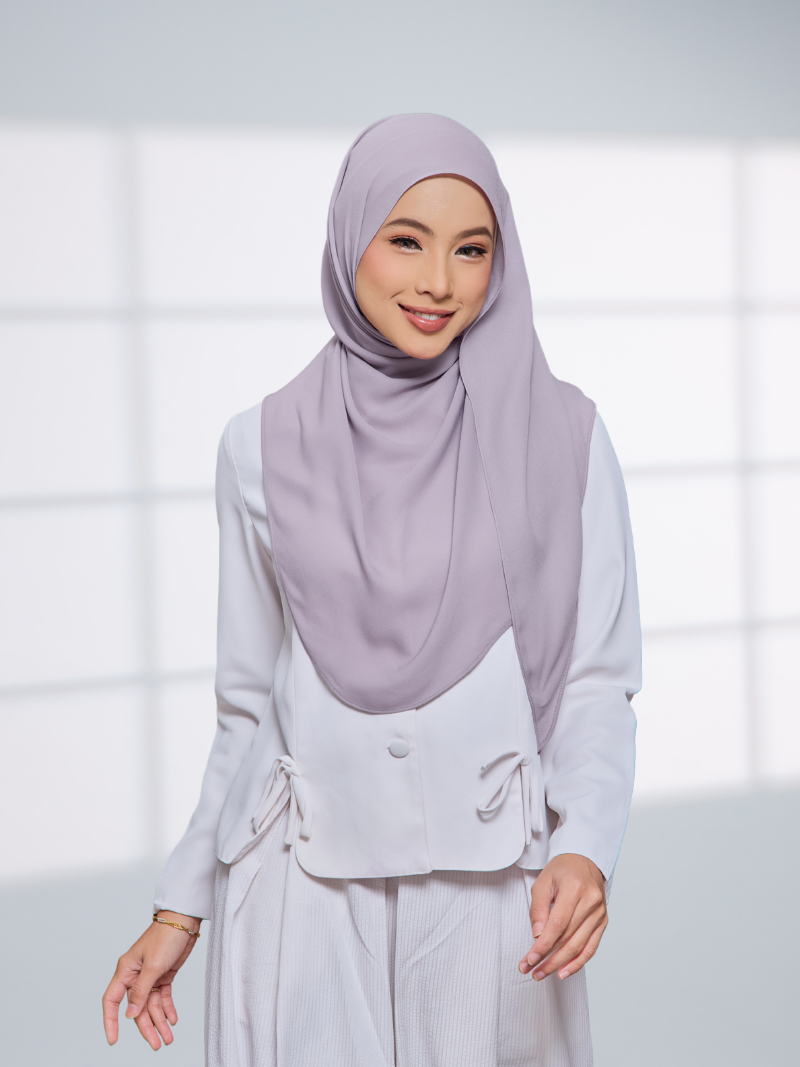 Jasmine in Iris