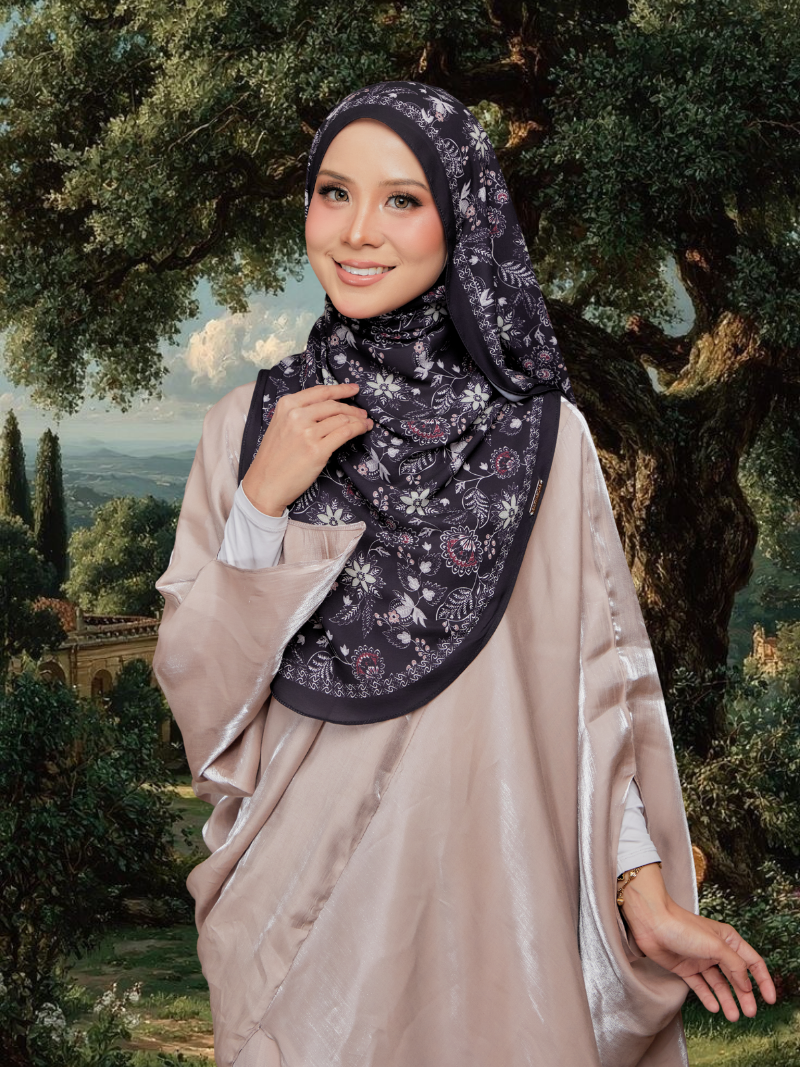 Malika in Midnight Flora