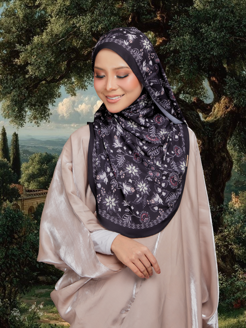 Malika in Midnight Flora