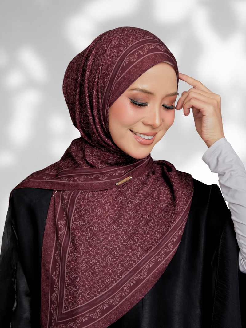 Deja in Garnet Wine