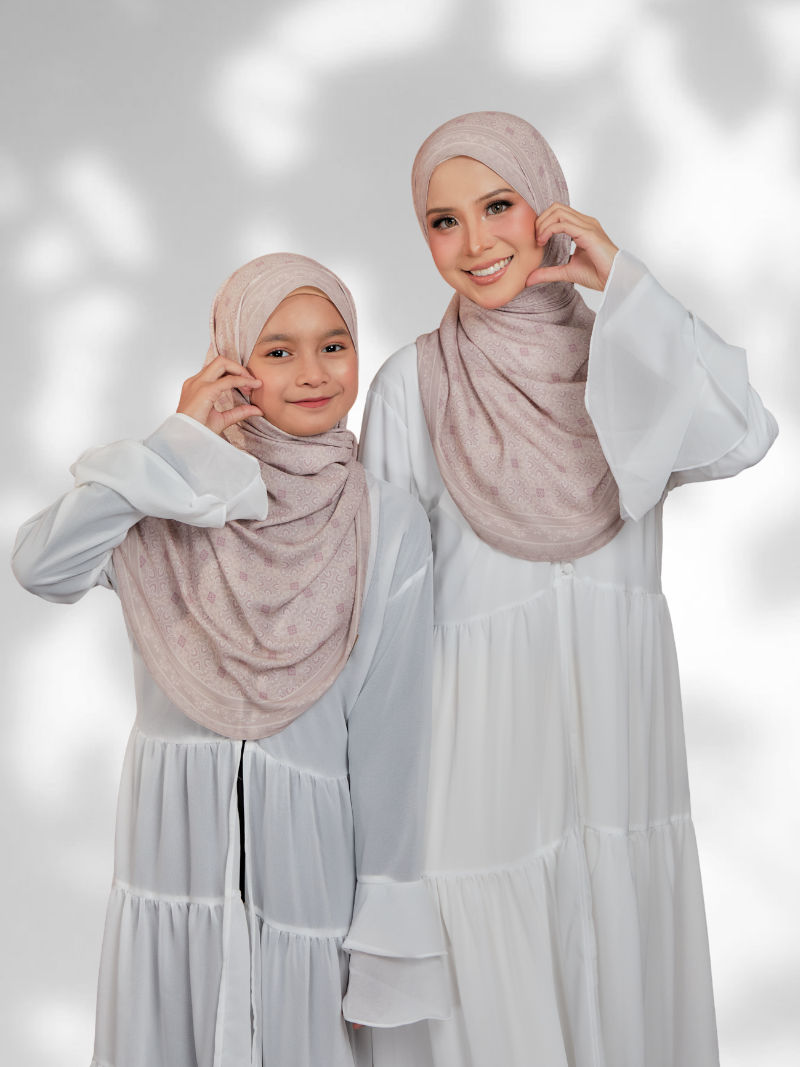 Deja in Procelain Ivory