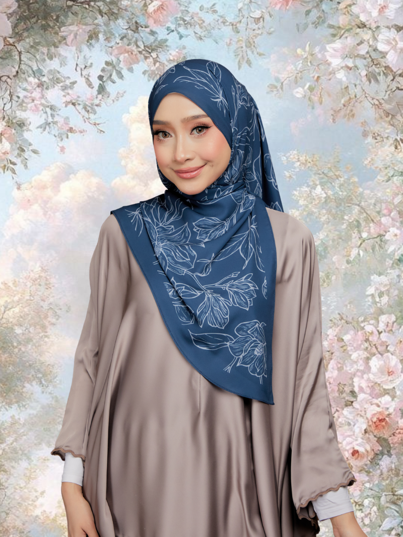 Qaseh in Teal Silk