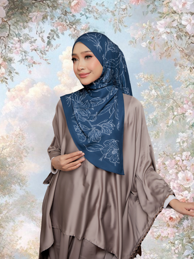 Qaseh in Teal Silk
