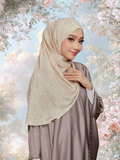 Qaseh in Pale Honey