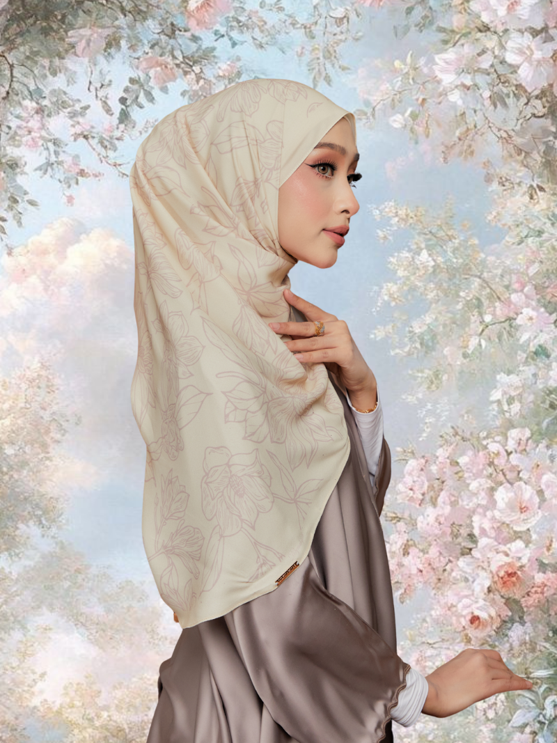 Qaseh in Pale Honey