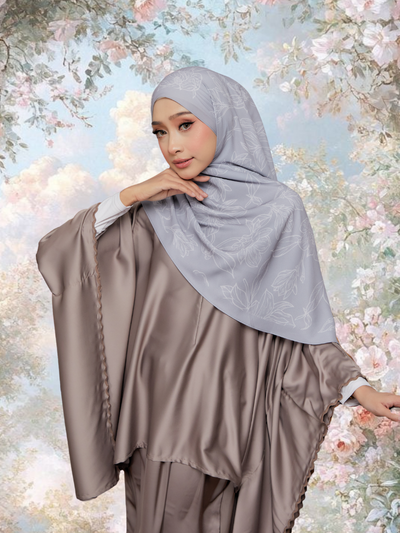Qaseh in Platinum Mist