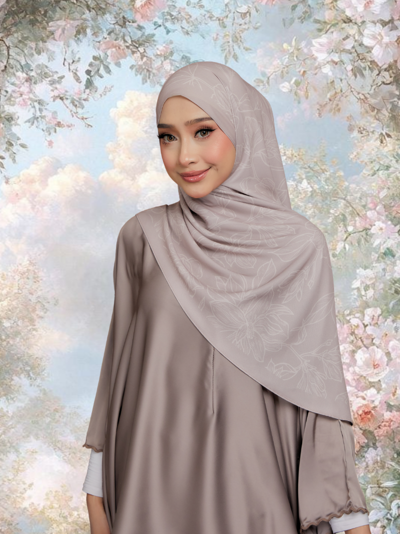 Qaseh in Warm Taupe