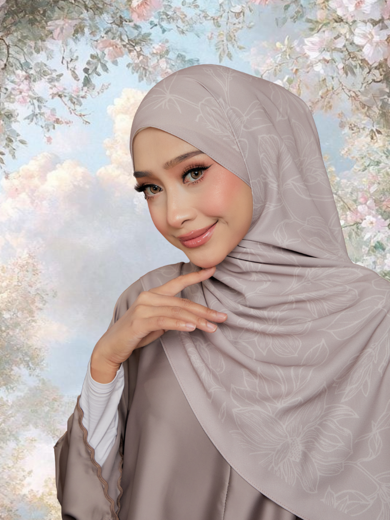 Qaseh in Warm Taupe