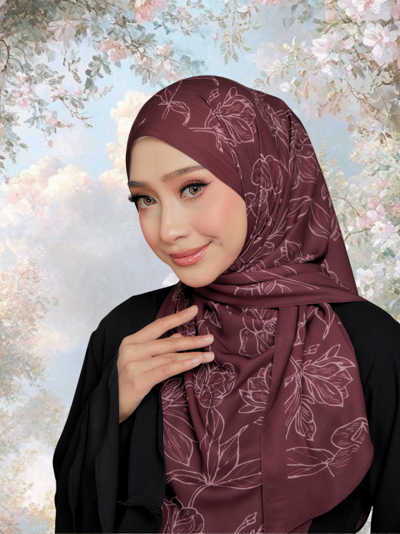 Qaseh in Garnet Maroon