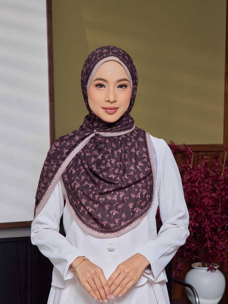 Nayla in Raspberry