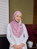 Nayla in Warely rose