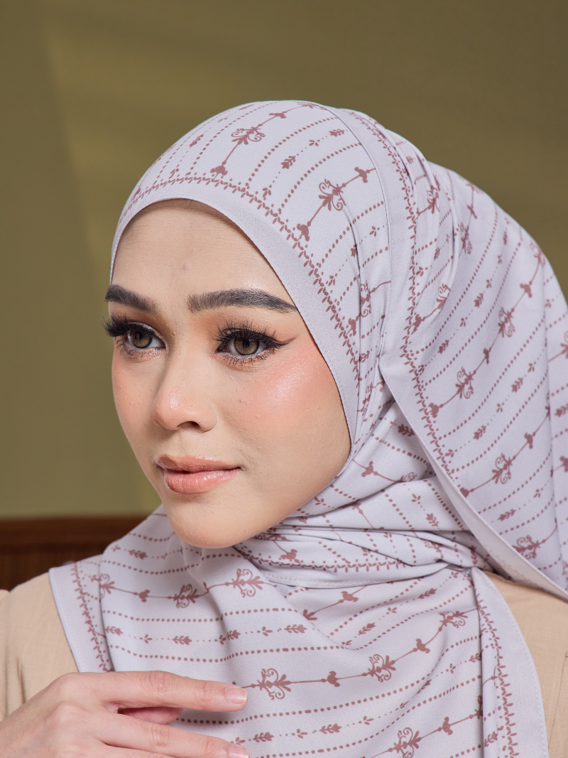 Nayla in Luxe Oat